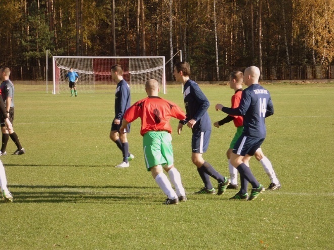 Wkra Sochocin - Tęcza JBB Łyse (19.10.2013) - zdjęcie #5 - eOstroleka.pl