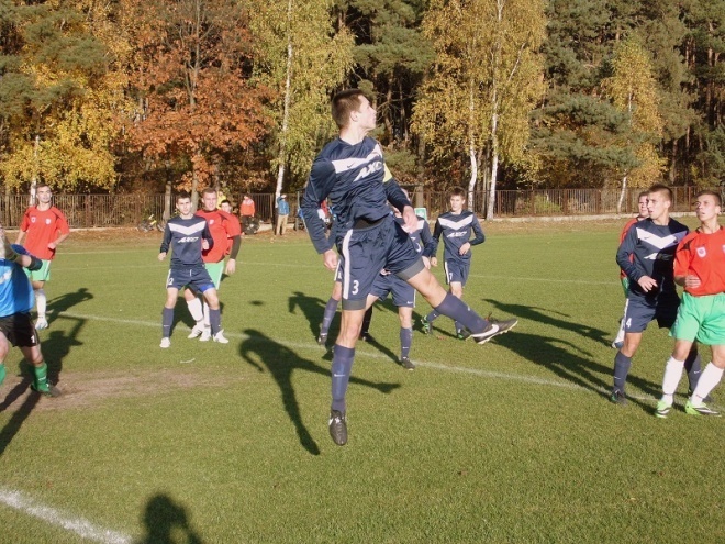 Wkra Sochocin - Tęcza JBB Łyse (19.10.2013) - zdjęcie #1 - eOstroleka.pl