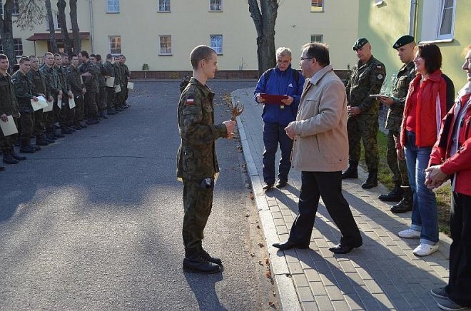 II Pieszy Rajd Żołnierza [15-16.10.2013] - zdjęcie #30 - eOstroleka.pl