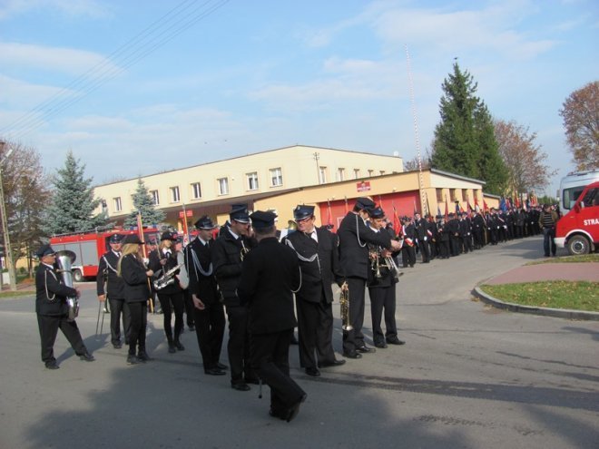 Msza Święta za zmarłych strażaków [22.10.2013] - zdjęcie #1 - eOstroleka.pl