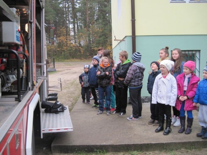 Ewakuacja Szkoły Podstawowej w Serafinie - zdjęcie #12 - eOstroleka.pl