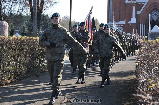 Druga rocznica tragicznej śmierci sierż. Mariusza Deptuły [23.10.2013] - zdjęcie #74 - eOstroleka.pl