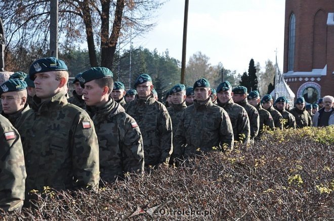 Druga rocznica tragicznej śmierci sierż. Mariusza Deptuły [23.10.2013] - zdjęcie #81 - eOstroleka.pl