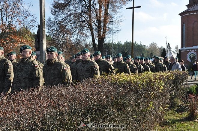 Druga rocznica tragicznej śmierci sierż. Mariusza Deptuły [23.10.2013] - zdjęcie #79 - eOstroleka.pl