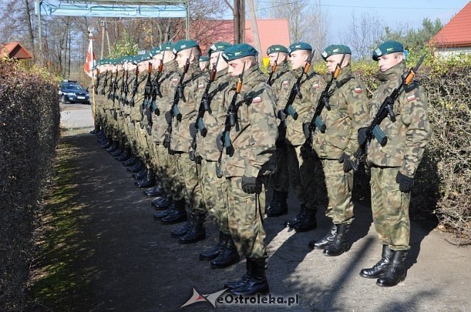 Druga rocznica tragicznej śmierci sierż. Mariusza Deptuły [23.10.2013] - zdjęcie #64 - eOstroleka.pl