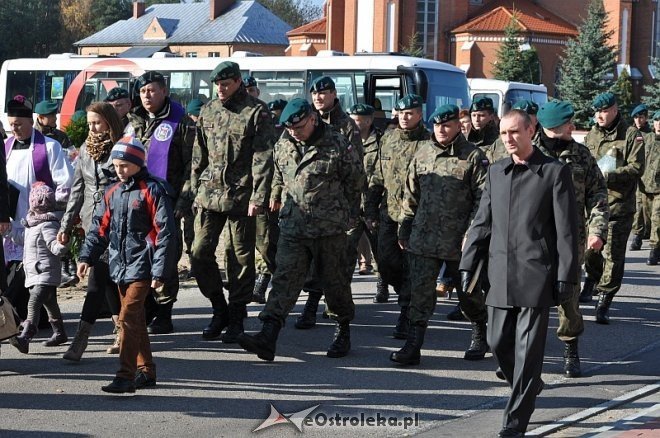 Druga rocznica tragicznej śmierci sierż. Mariusza Deptuły [23.10.2013] - zdjęcie #25 - eOstroleka.pl