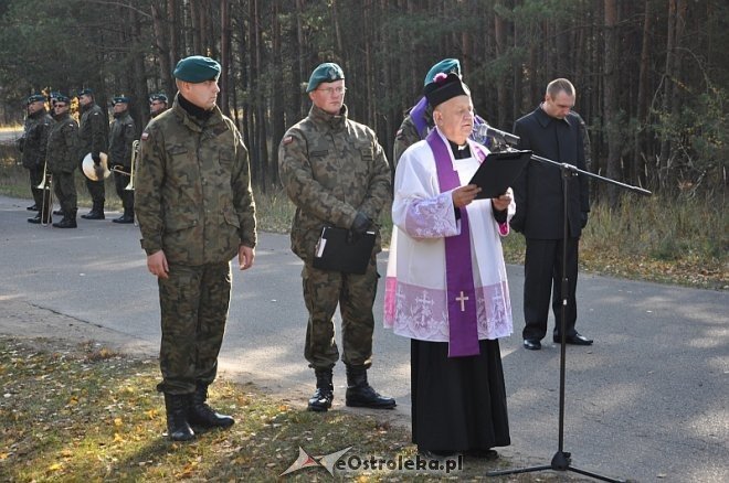Druga rocznica tragicznej śmierci sierż. Mariusza Deptuły [23.10.2013] - zdjęcie #24 - eOstroleka.pl