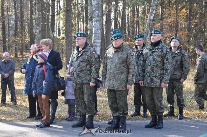 Druga rocznica tragicznej śmierci sierż. Mariusza Deptuły [23.10.2013] - zdjęcie #20 - eOstroleka.pl
