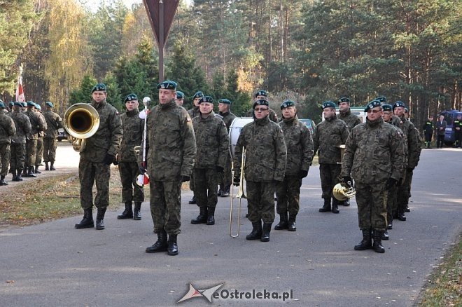 Druga rocznica tragicznej śmierci sierż. Mariusza Deptuły [23.10.2013] - zdjęcie #4 - eOstroleka.pl