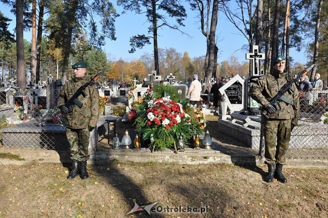 Druga rocznica tragicznej śmierci sierż. Mariusza Deptuły [23.10.2013] - zdjęcie #2 - eOstroleka.pl