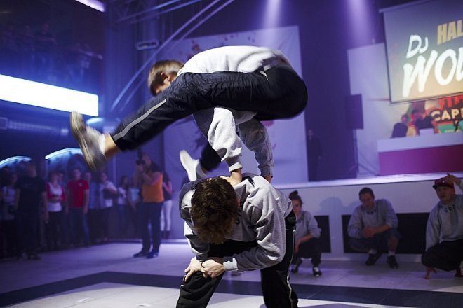 Wielkie otwarcie Clubu Capitol. Zagrał DJ Adamus [26.10.2013] - zdjęcie #25 - eOstroleka.pl