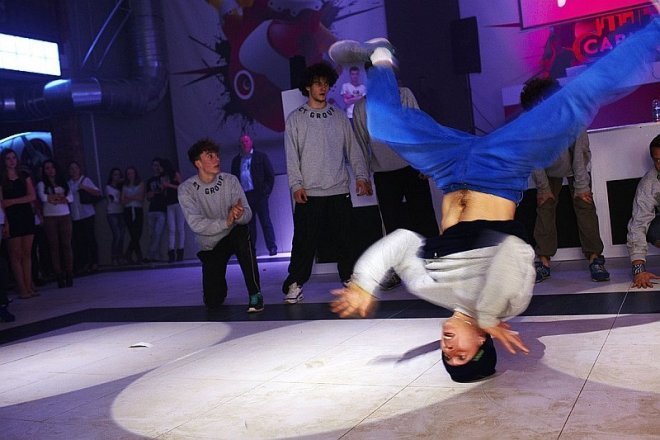 Wielkie otwarcie Clubu Capitol. Zagrał DJ Adamus [26.10.2013] - zdjęcie #24 - eOstroleka.pl