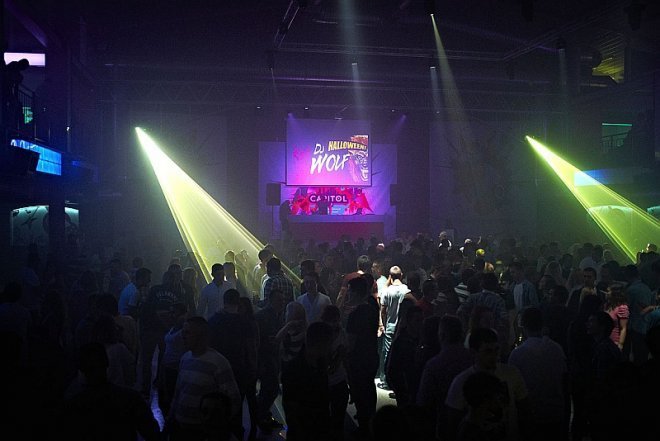 Wielkie otwarcie Clubu Capitol. Zagrał DJ Adamus [26.10.2013] - zdjęcie #33 - eOstroleka.pl