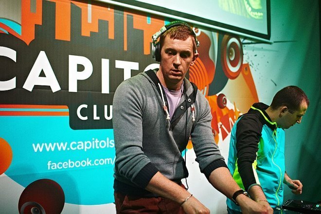 Wielkie otwarcie Clubu Capitol. Zagrał DJ Adamus [26.10.2013] - zdjęcie #1 - eOstroleka.pl