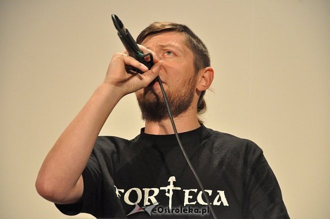 Koncert zespołu Forteca oraz film poświęcony pułkownikowi Pileckiemu [28.10.2013] - zdjęcie #31 - eOstroleka.pl