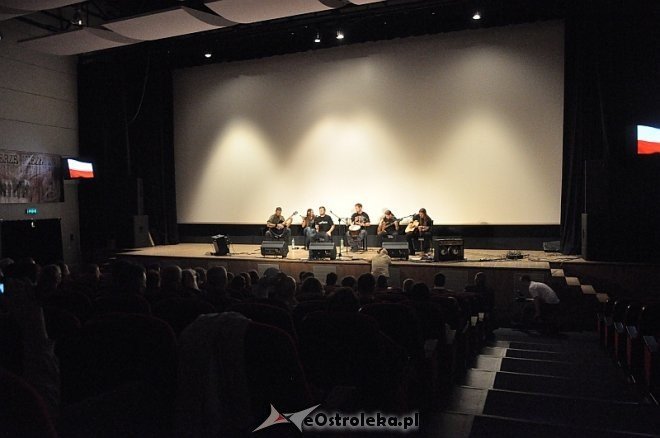 Koncert zespołu Forteca oraz film poświęcony pułkownikowi Pileckiemu [28.10.2013] - zdjęcie #34 - eOstroleka.pl