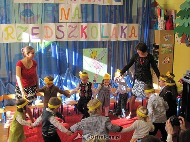 Pasowanie na przedszkolaka w miejskiej „siódemce” [29.10.2013] - zdjęcie #6 - eOstroleka.pl