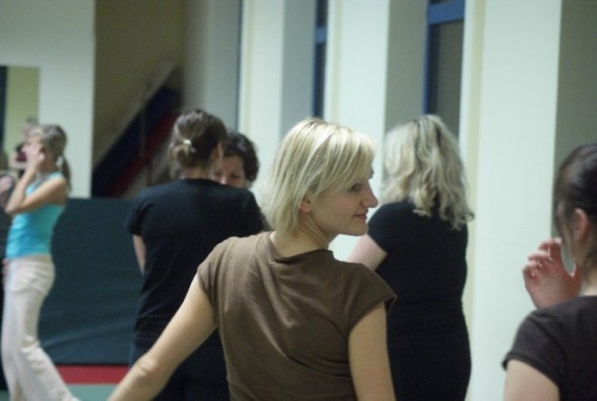 Kurs samoobrony dla kobiet (20.02.2009) - zdjęcie #18 - eOstroleka.pl