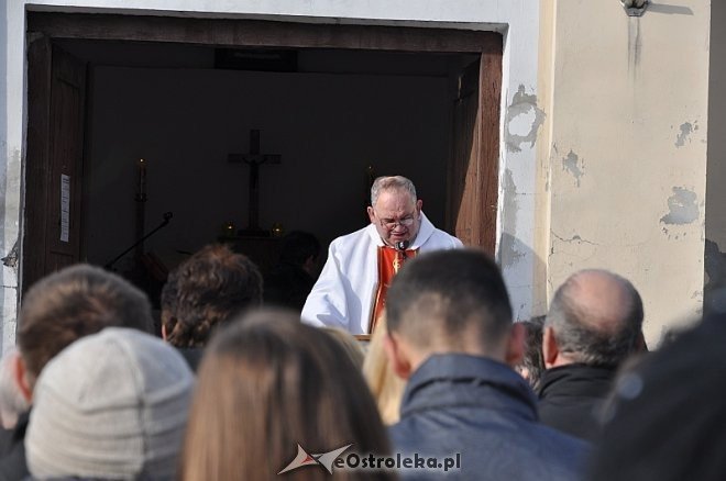 Rzekuń: Święto Zmarłych i procesja na cmentarzu parafialnym [01.11.2013] - zdjęcie #2 - eOstroleka.pl