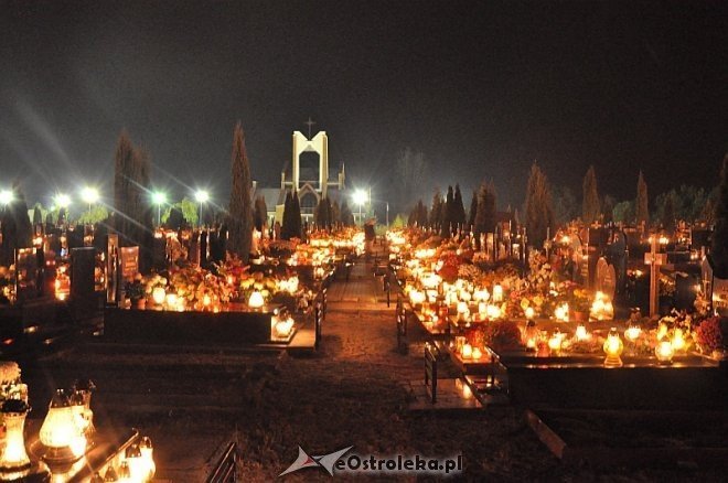 Zobacz ostrołęckie cmentarze nocą [01.11.2013] - zdjęcie #17 - eOstroleka.pl