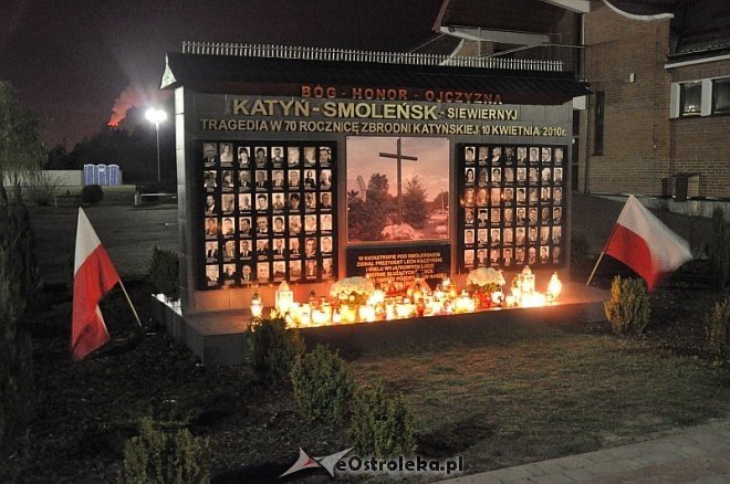 Zobacz ostrołęckie cmentarze nocą [01.11.2013] - zdjęcie #33 - eOstroleka.pl
