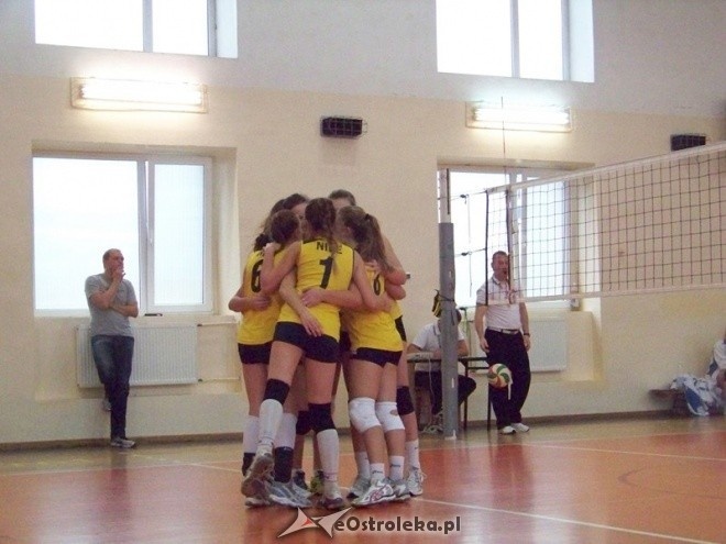 Kadetki: Nike Ostrołęka - Olimpia Węgrów (03.11.2013) - zdjęcie #35 - eOstroleka.pl