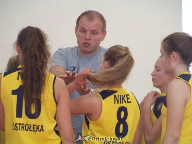 Kadetki: Nike Ostrołęka - Olimpia Węgrów (03.11.2013) - zdjęcie #30 - eOstroleka.pl