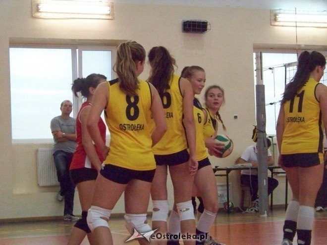 Kadetki: Nike Ostrołęka - Olimpia Węgrów (03.11.2013) - zdjęcie #29 - eOstroleka.pl
