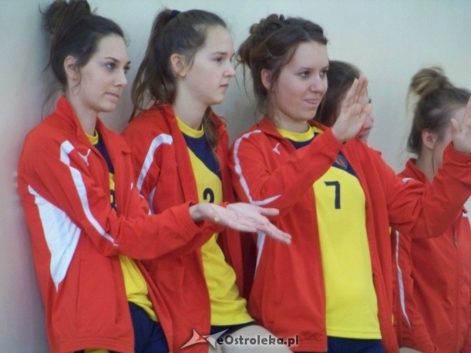 Kadetki: Nike Ostrołęka - Olimpia Węgrów (03.11.2013) - zdjęcie #16 - eOstroleka.pl