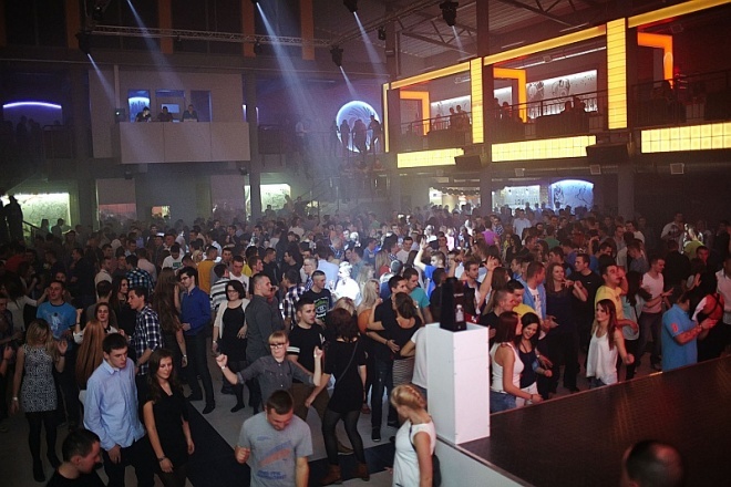 Halloween w Clubie Capitol [02.11.2013] - zdjęcie #5 - eOstroleka.pl