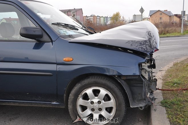 Zderzenie dwóch aut przy obwodnicy. Sprawca ukarany mandatem [04.11.2013] - zdjęcie #7 - eOstroleka.pl