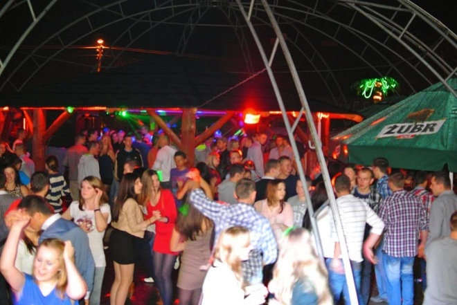 Halloween w Clubie Ibiza: Wystąpił DJ Hazel [02.11.2013] - zdjęcie #1 - eOstroleka.pl
