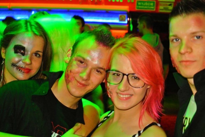 Halloween w Clubie Ibiza: Wystąpił DJ Hazel [02.11.2013] - zdjęcie #37 - eOstroleka.pl