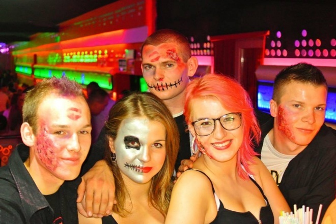 Halloween w Clubie Ibiza: Wystąpił DJ Hazel [02.11.2013] - zdjęcie #85 - eOstroleka.pl