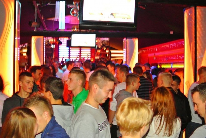 Halloween w Clubie Ibiza: Wystąpił DJ Hazel [02.11.2013] - zdjęcie #59 - eOstroleka.pl