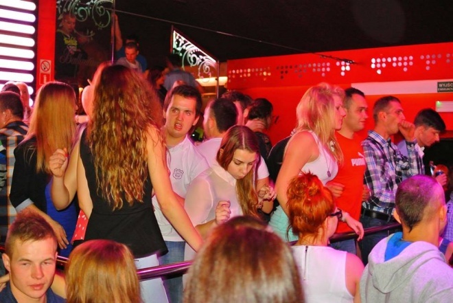 Halloween w Clubie Ibiza: Wystąpił DJ Hazel [02.11.2013] - zdjęcie #78 - eOstroleka.pl