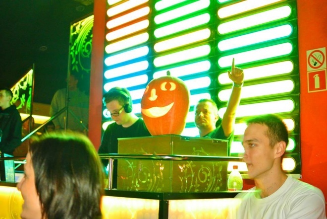 Halloween w Clubie Ibiza: Wystąpił DJ Hazel [02.11.2013] - zdjęcie #91 - eOstroleka.pl