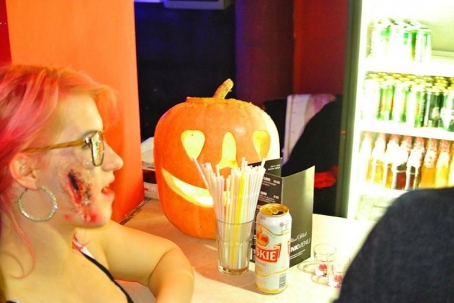 Halloween w Clubie Ibiza: Wystąpił DJ Hazel [02.11.2013] - zdjęcie #48 - eOstroleka.pl