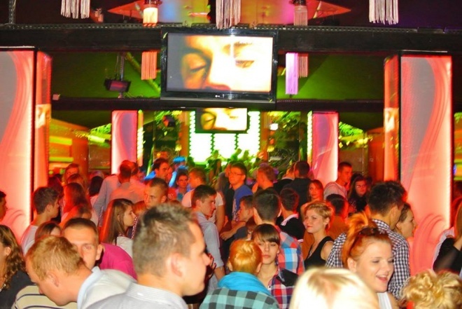 Halloween w Clubie Ibiza: Wystąpił DJ Hazel [02.11.2013] - zdjęcie #17 - eOstroleka.pl