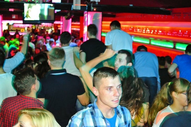 Halloween w Clubie Ibiza: Wystąpił DJ Hazel [02.11.2013] - zdjęcie #38 - eOstroleka.pl