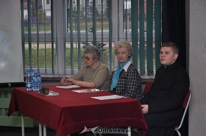 XIX Międzyszkolny Konkurs Recytatorski Prozy i Poezji Religijnej [05.11.2013] - zdjęcie #13 - eOstroleka.pl