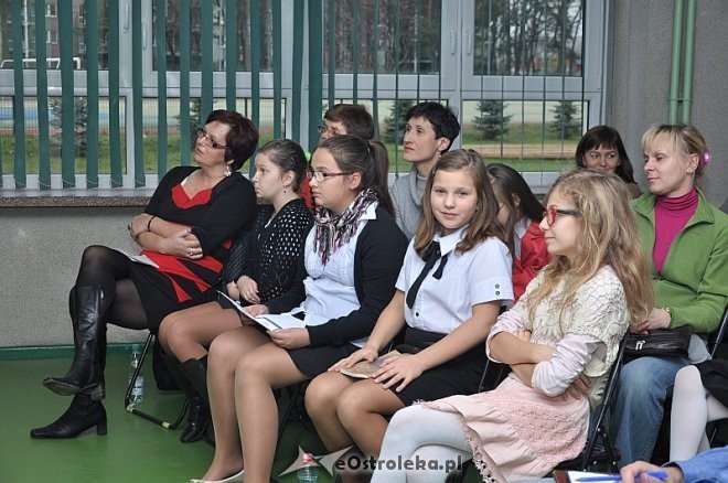 XIX Międzyszkolny Konkurs Recytatorski Prozy i Poezji Religijnej [05.11.2013] - zdjęcie #9 - eOstroleka.pl