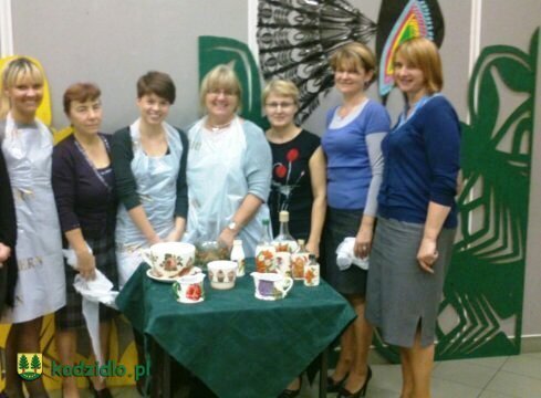 Mieszkanki Kadzidła poznały tajniki sztuki zdobniczej – decoupage [06.11.2013] - zdjęcie #6 - eOstroleka.pl