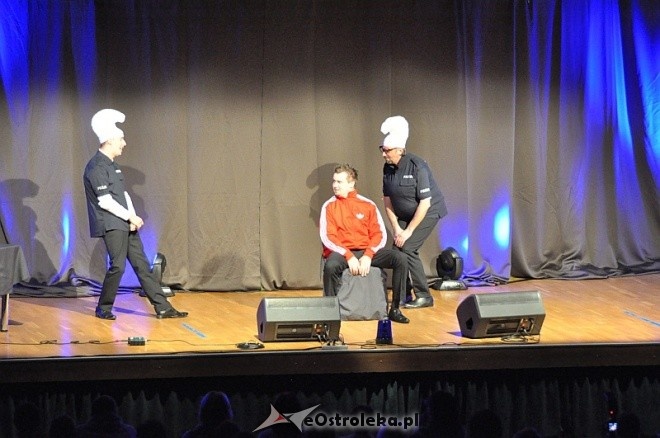 Kabaret Młodych Panów w Ostrołęce: Udowodnili, że są „Bezczelnie młodzi” [06.11.2013] - zdjęcie #98 - eOstroleka.pl