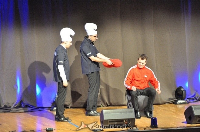 Kabaret Młodych Panów w Ostrołęce: Udowodnili, że są „Bezczelnie młodzi” [06.11.2013] - zdjęcie #96 - eOstroleka.pl