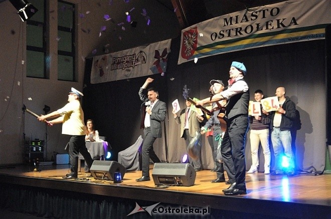 Kabaret Młodych Panów w Ostrołęce: Udowodnili, że są „Bezczelnie młodzi” [06.11.2013] - zdjęcie #28 - eOstroleka.pl
