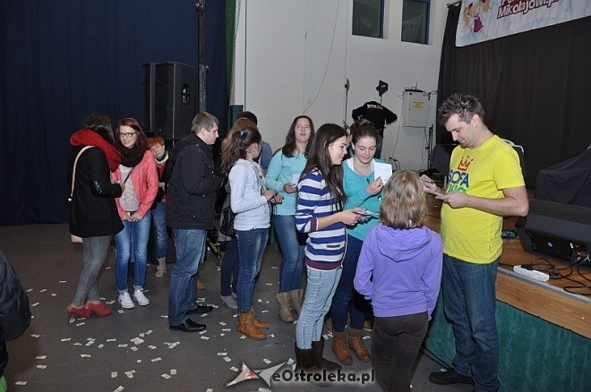 Kabaret Młodych Panów w Ostrołęce: Udowodnili, że są „Bezczelnie młodzi” [06.11.2013] - zdjęcie #16 - eOstroleka.pl