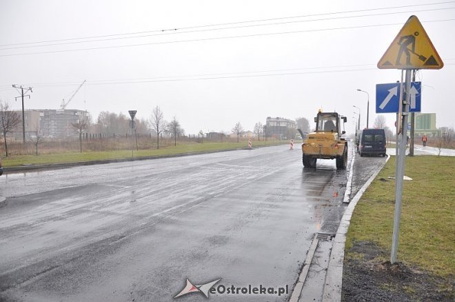 Uwaga kierowcy: Utrudnienia na Alei Jana Pawła II  [08.11.2013] - zdjęcie #10 - eOstroleka.pl