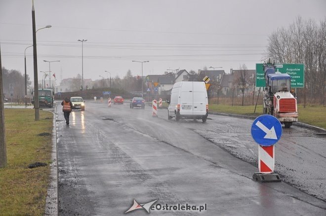Uwaga kierowcy: Utrudnienia na Alei Jana Pawła II  [08.11.2013] - zdjęcie #4 - eOstroleka.pl