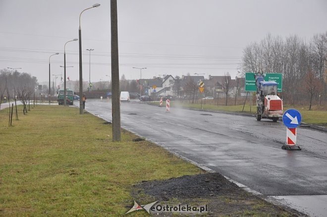 Uwaga kierowcy: Utrudnienia na Alei Jana Pawła II  [08.11.2013] - zdjęcie #1 - eOstroleka.pl
